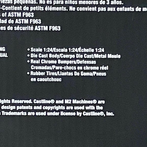 1960 EMPI VW Delivery Van Deluxe Model 1:24 Scale - Picture 4 of 5